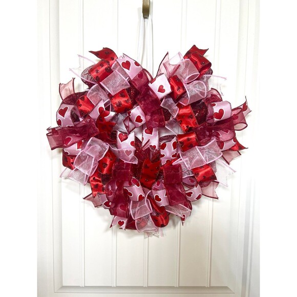 Handmade 17” Valentine’s Day Ribbon Wreath Hearts in Red & White w6 - Picture 8 of 8
